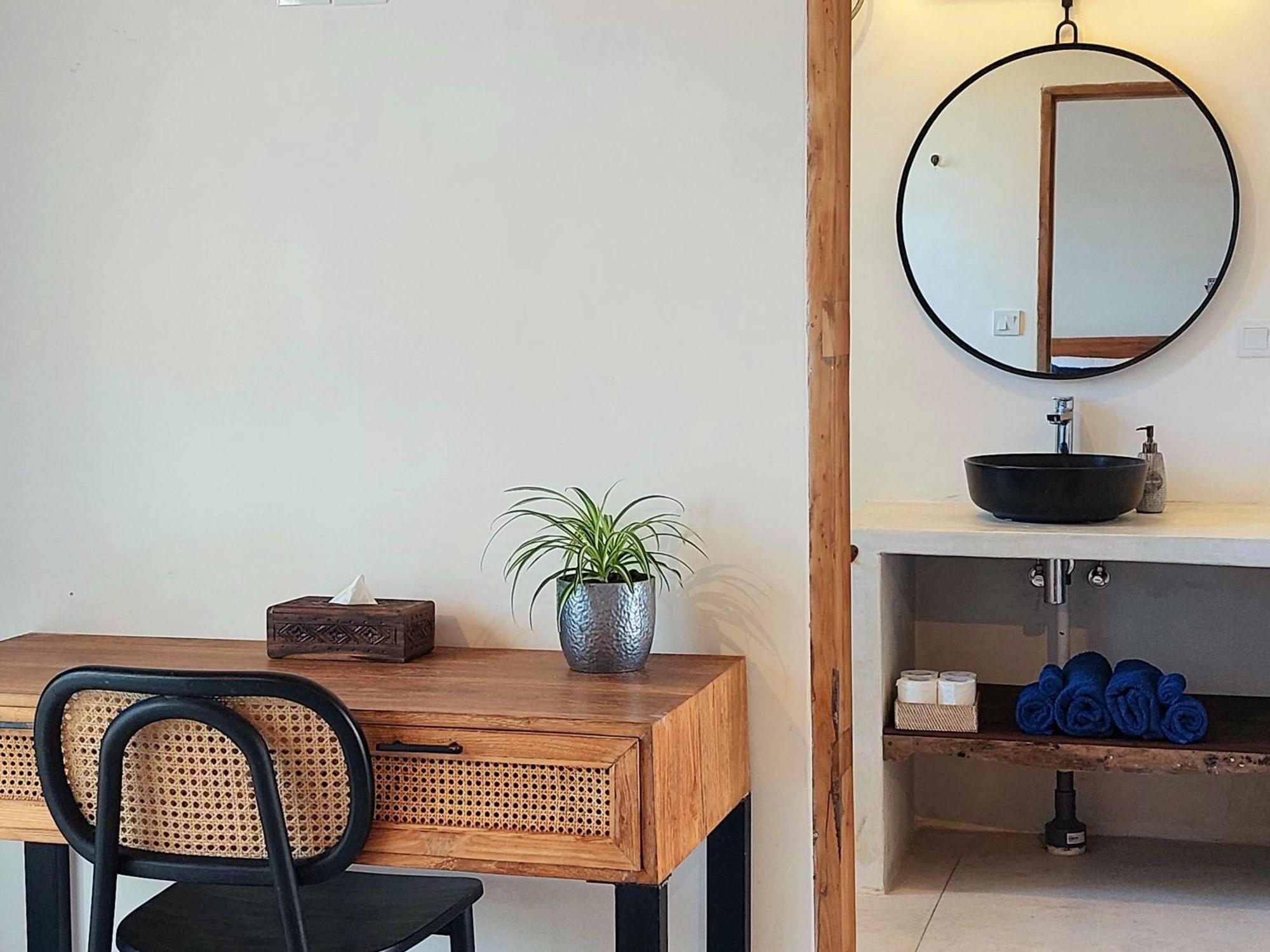 Spaces Bali Unique Boutique Hotel Munggu Chambre photo